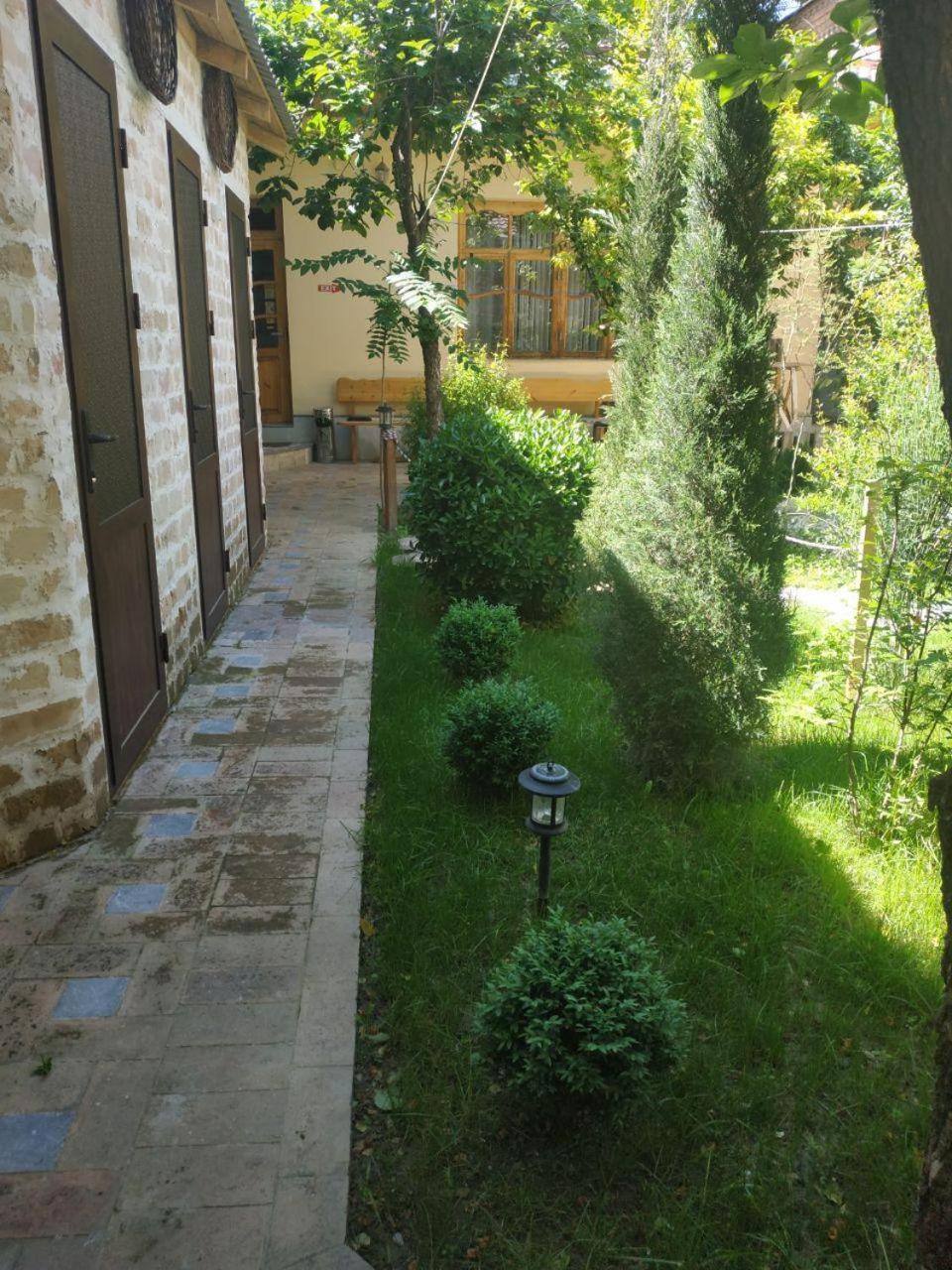 Sim Sim Hostel & Guest House Near The Church Samarkand Exterior photo