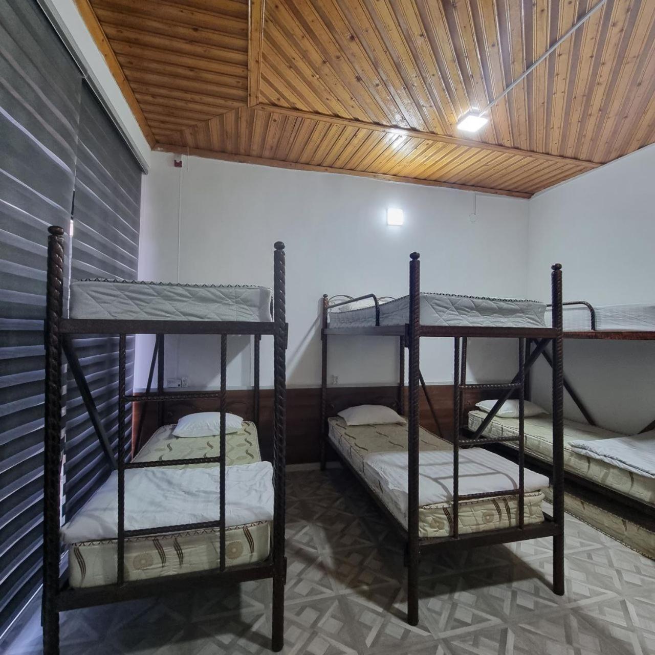 Sim Sim Hostel & Guest House Near The Church Samarkand Exterior photo