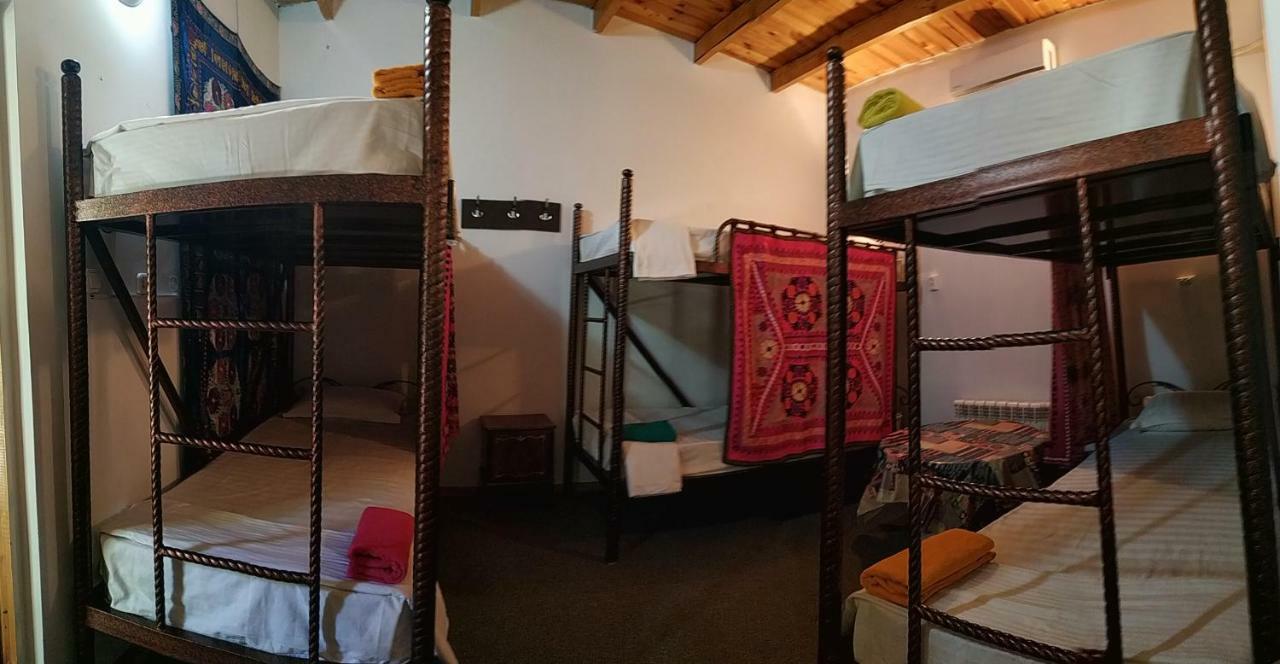 Sim Sim Hostel & Guest House Near The Church Samarkand Exterior photo